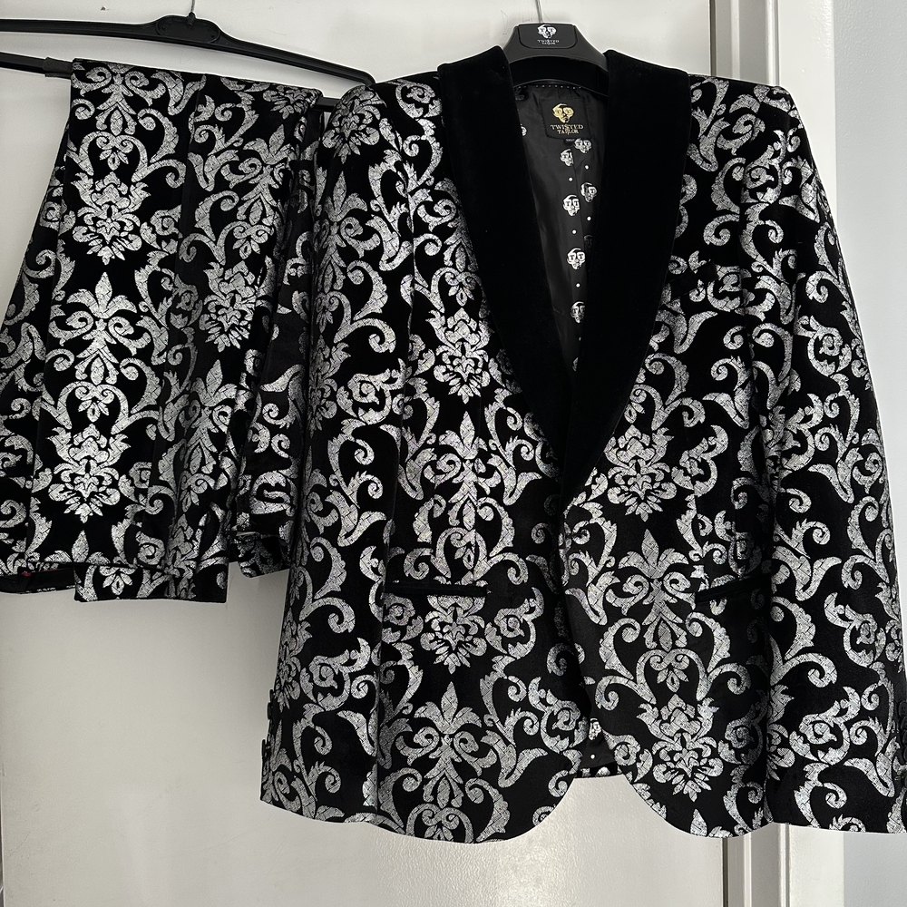 Stylish Black and Silver Blazer by